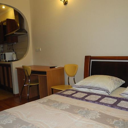 Comfortel Aparthotel Odessa Zewnętrze zdjęcie