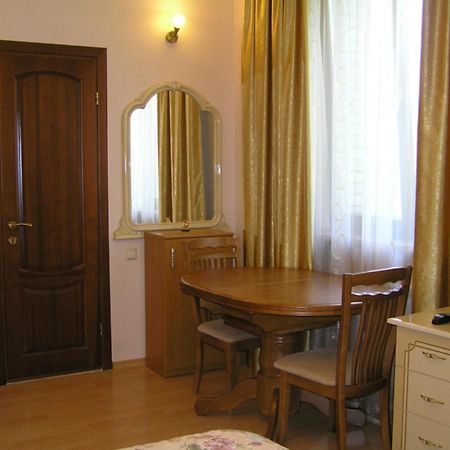 Comfortel Aparthotel Odessa Zewnętrze zdjęcie